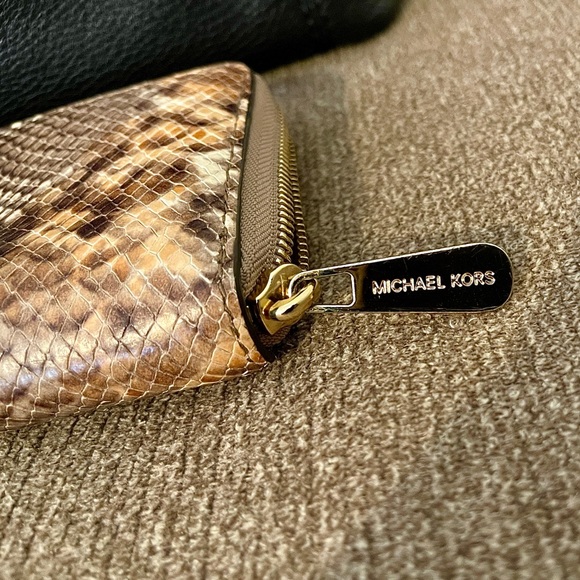 Michael Kors Jet Set Travel Python Embossed Ladies Wallet Blossom - Picture 5 of 5